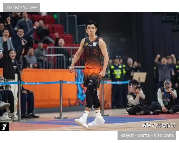 高诗岩关键球选择引发讨论 核心后卫决策能力成球队天花板